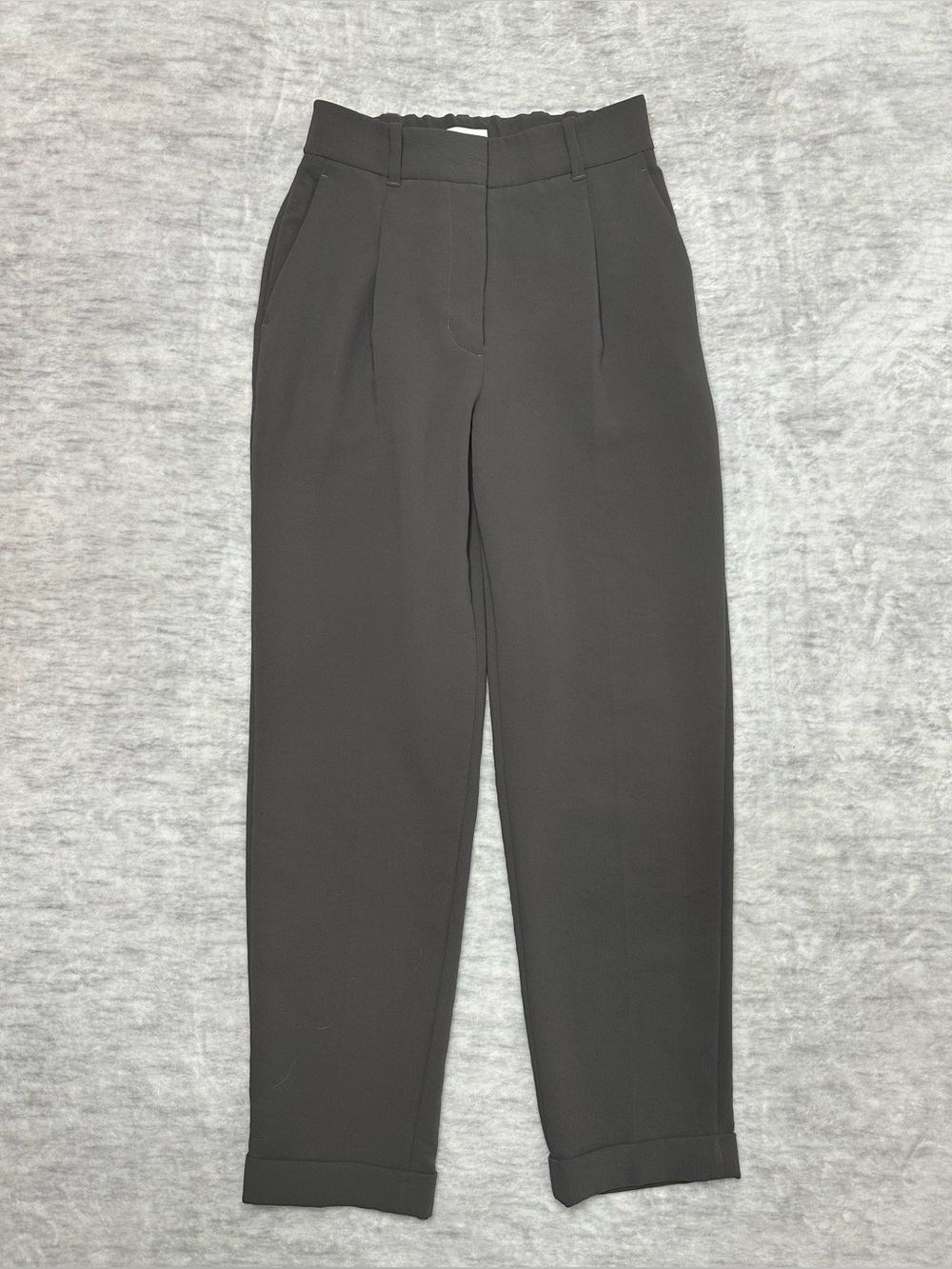 Aritzia Wilfred Carrot Pant